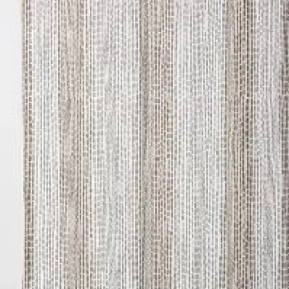 🙀🙀🙀 PRICE REDUCTION 🙀🙀🙀Lightweight Plastic Shower curtain/liner